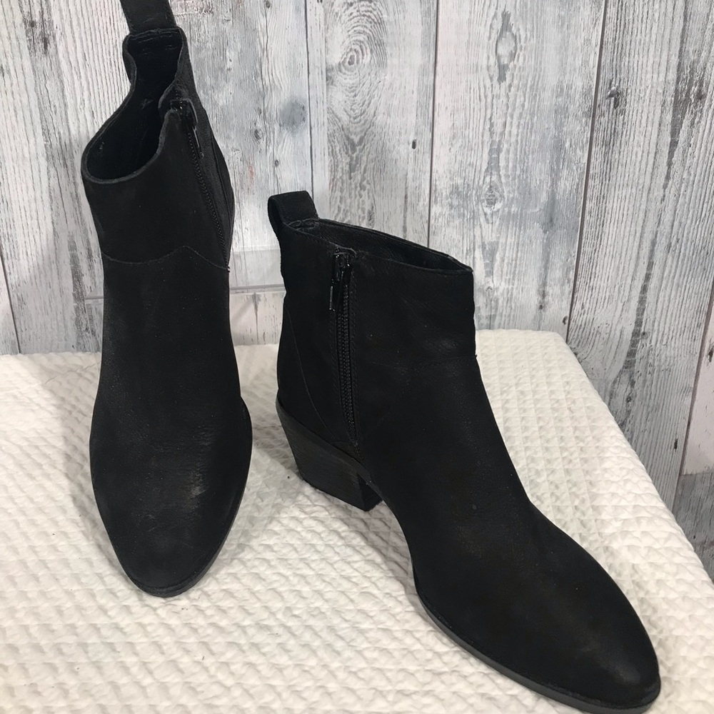 NWOT Sole Society black black booties